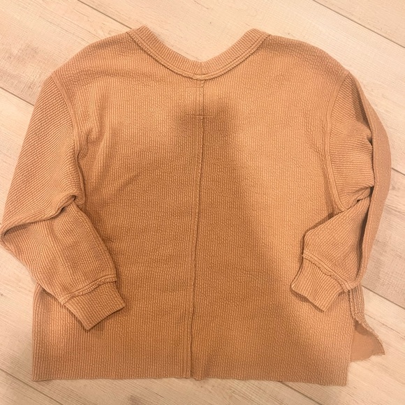 Aerie V-Neck Wonder Textured Sweatshirt in Tan size Small Oversized - Picture 3 of 4